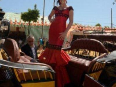 Numerosos personajes conocidos en Feria de Sevilla 2012