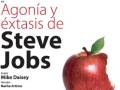 Portada del libro 'Agonía y éxtasis de Steve Jobs' con una imagen de una manzana mordida y el título en letras grandes y negras.
