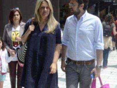 Isabel Sartorius y Maxim Huerta, una divertida pareja en Feria del libro de Sevilla 