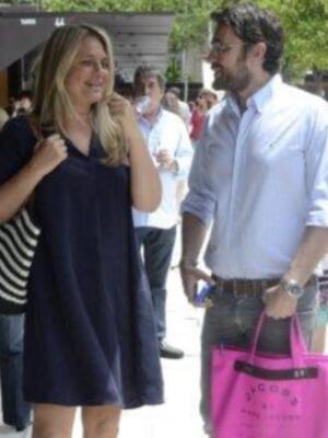 Isabel Sartorius y Maxim Huerta, una divertida pareja en Feria del libro de Sevilla 