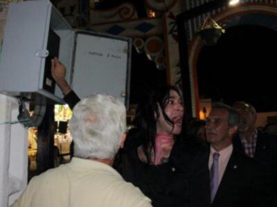 El cantante y periodista Mario Vaquerizo "pregonó" la Feria de Lora del Río en la noche del miércoles 30 de mayo