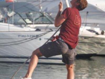 Piere Casiragui, tercer hijo de la Princesa Carolina de Mónaco y miembro de la Tripulación del Tuiga, en "la Semana Clásica de Puerto Sherry"