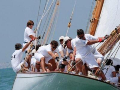 Piere Casiragui, tercer hijo de la Princesa Carolina de Mónaco y miembro de la Tripulación del Tuiga, en "la Semana Clásica de Puerto Sherry"