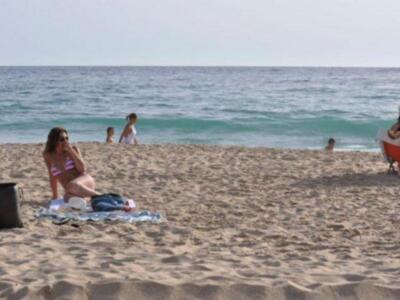 Raquel Revuelta disfruta en bikini de las playas de Cádiz, en plena forma física