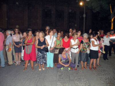 Sevilla.El Histórico Teatro Tascabile di Bérgamo en la Plaza del Triunfo.