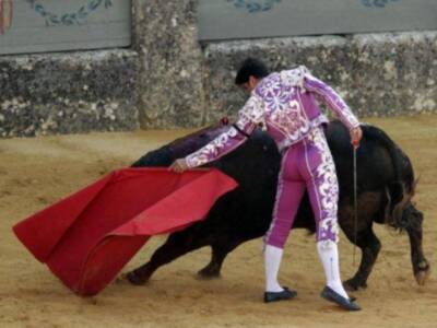 Francisco Rivera y Lourdes Montes formalizan su relación en ronda junto a su hija Cayetana