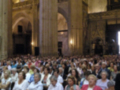 Concierto en la Catedral de Sevilla, con audiencia atenta en el interior de la iglesia.