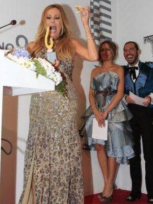 Luis Alfonso de Borbón y su esposa padrinos de la magnifica fiesta aniversario de la revista Escaparate en Sevilla