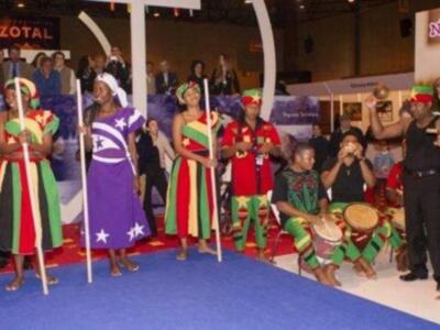 Carmen Martínez Bordiú inaugura el salón del caballo en Sevilla