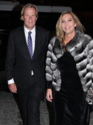 Alfonso Díez ejerce de duque de alba y entrega premio a Bo Derek