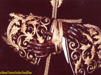 La Pasión - Semana Santa  en 20 TV  Ultimo  Programa, emitido  ayer : Entrevista a Camareras de la Esperanza Macarena;   Vía Crucis Magno Sevilla 2013  y Las portadas del Corpus Christi.