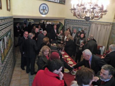 Sevilla. La tertulia Cruz de Carey, presento su anual cartel cofrade 2013