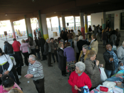 Sevilla. El colegio de Adulto (Ceper del polígono norte) celebro el día de la Paz.