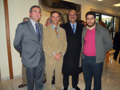 El cartel de la Semana Santa sevillana 2013 atrapado en una pintura