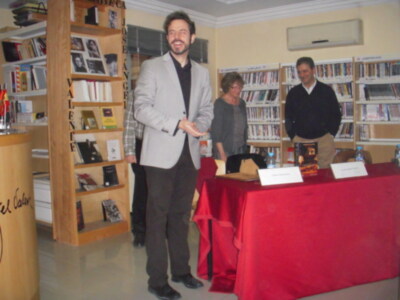 Presentar la Ultima noche en Marrakech es una experiencia fascinante.Sarah Avenzoar estaba feliz. 