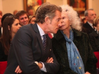 La duquesa de Alba, presidenta de honor de la fundación real academia de medicina y cirugía de Sevilla