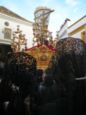 Esplendor de Jueves Santo en la Hermandad de la Vera-cruz de Alcalá del Río