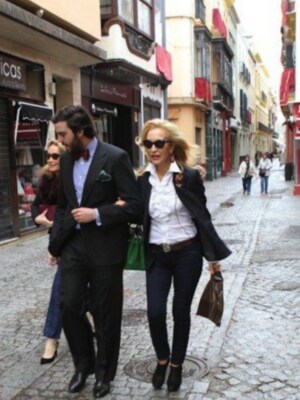 Carmen Lomana en la Semana Santa sevillana