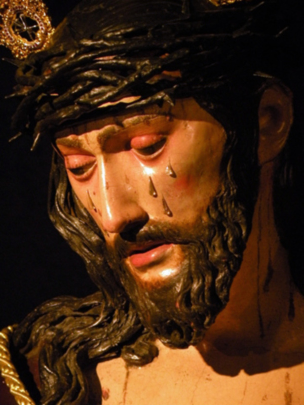 Sevilla. Devoto Besapiés de Ntro. Padre Jesús de la Salud y Buen Viaje de la Hermandad de San Esteban 