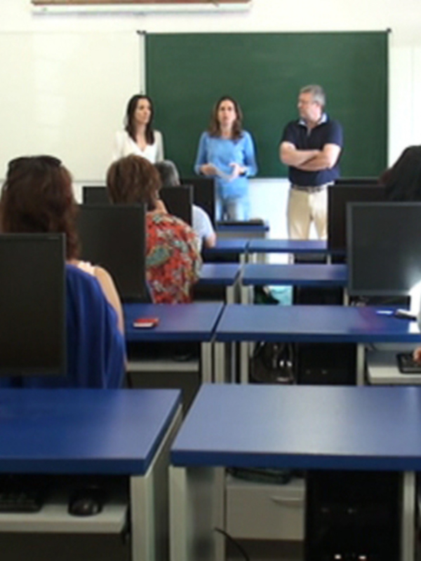 15 desempleados comienzan un nuevo curso de iniciación a la red de Internet(Chipiona)