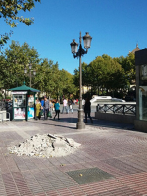 Escombros en pleno centro de Sevilla.