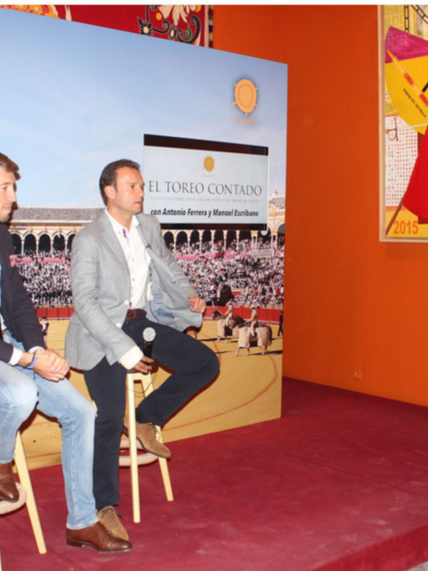 Presentación del toro contado con Antonio Ferrera y Manuel Escribano en la Real Maestranza de Caballería de Sevilla.