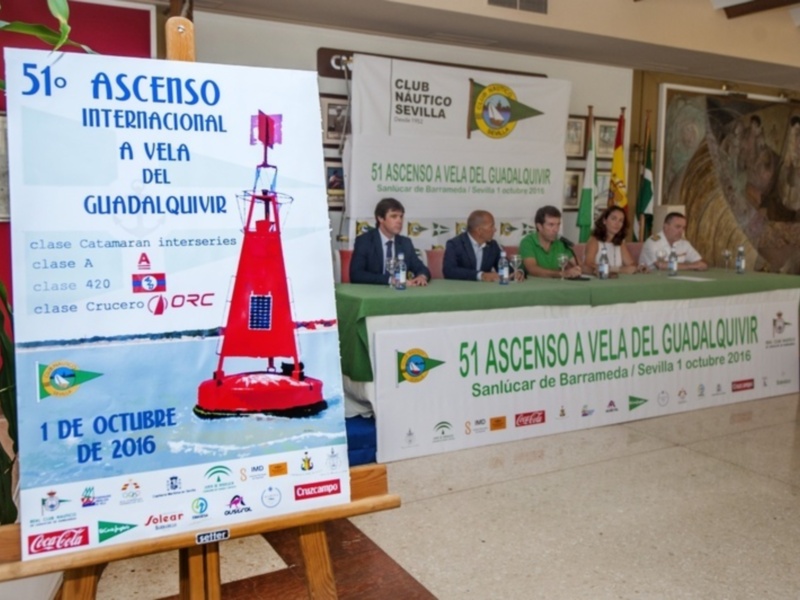 Presentación del 51º Ascenso Internacional a Vela del Guadalquivir en Sanlúcar de Barrameda, Sevilla, el 1 de octubre de 2016.