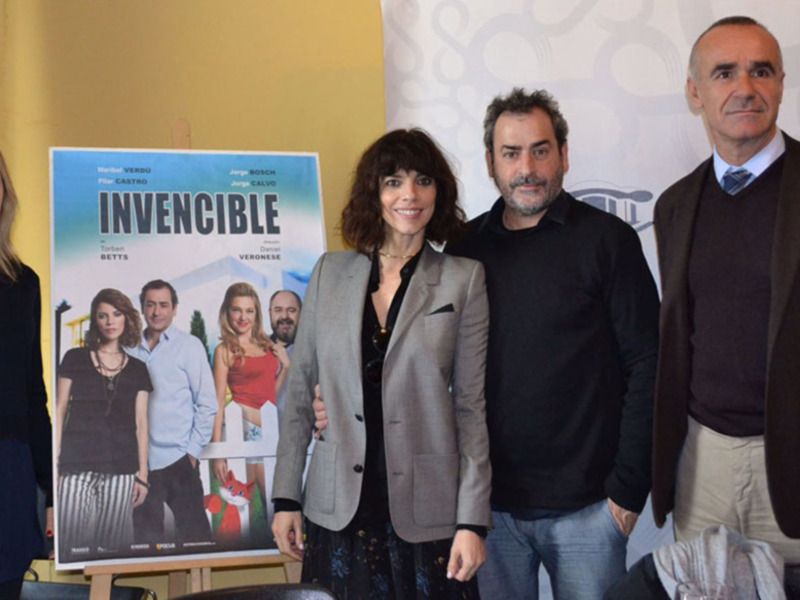 Presentación del filme 'Invencible' con el equipo creativo y actores.