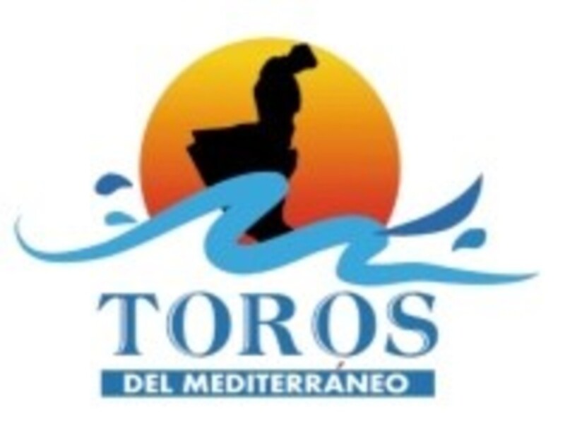 Logo de Toros del Mediterraneo con una silueta de toro en el centro y el nombre de la empresa en letras grandes y azules.