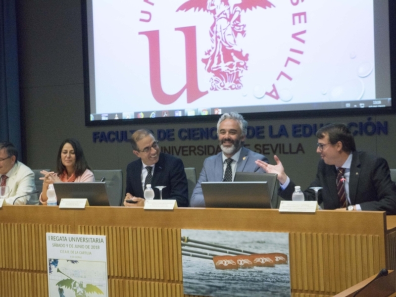 Conferencia en la Facultad de Ciencias de la Educación de la Universidad de Sevilla.