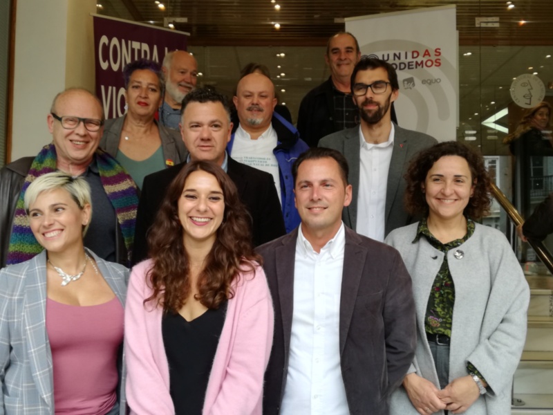 Equipo de trabajo de Unidas Podemos en una reunión oficial.