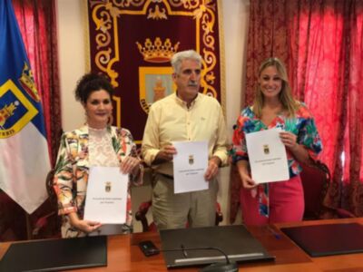 Firmado el acuerdo de gobernabilidad entre Unidos por Chipiona, PSOE e Izquierda Unida