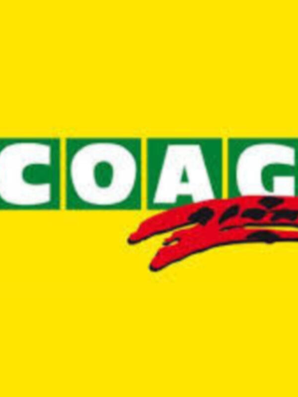 Logo de COAG en amarillo con letras verdes y rojas