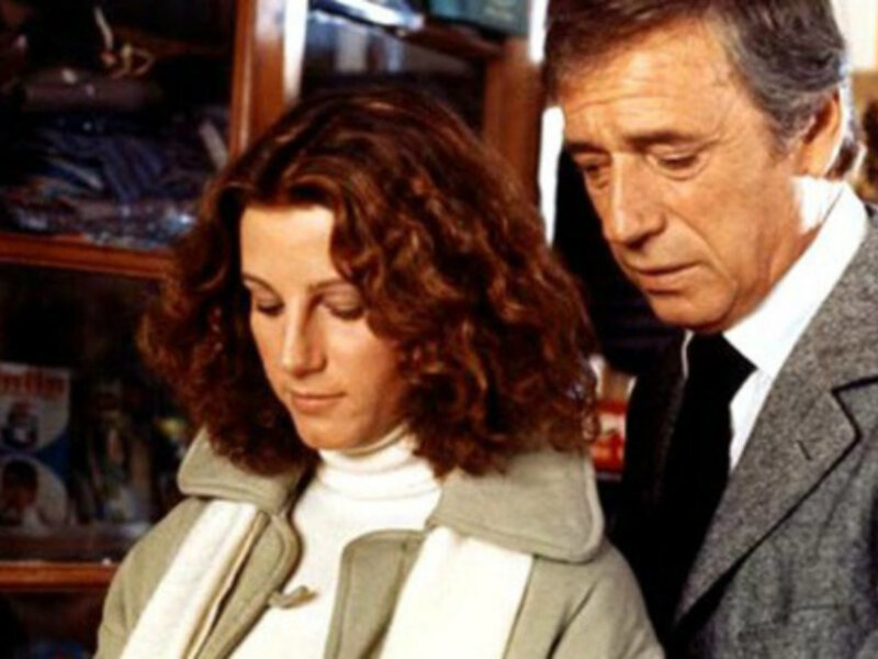 Una escena de la película 'The Graduate', con Dustin Hoffman y Anne Bancroft en el papel de un padre y su hija en una tienda de ropa.