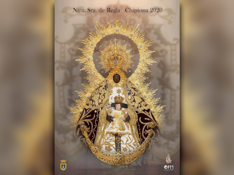 Retrato de Ntra. Sra. de Regla, Chipiona 2020, con ornamentos dorados y una corona majestuosa.