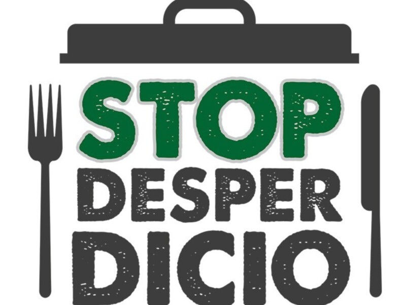 Un logo de un recipiente con un cuchillo y una bifurcación, representando una comida saludable.