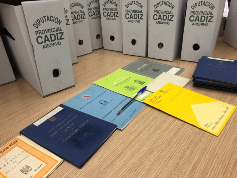 Archivos escolares y documentos del Archivo Provincial de Cádiz.
