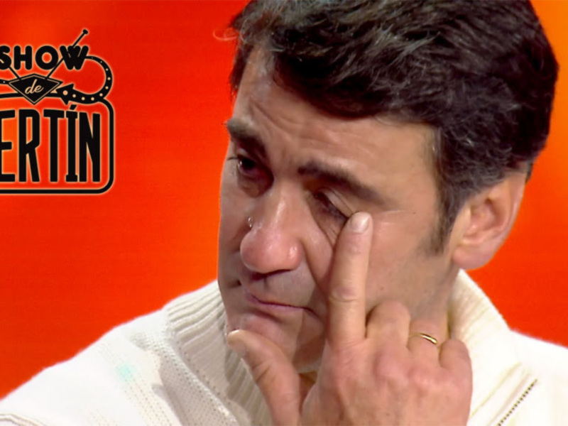 Persona con gesto pensativo en 'El Show de Bertín'.