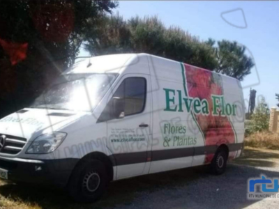 Encontrada en Sevilla una de las tres furgonetas robadas esta madrugada a la empresa local Elvea Flor