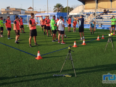 El Estadio Gutiérrez Amérigo acogió el sábado una concentración de árbitros federados de Cádiz para las pruebas físicas anuales