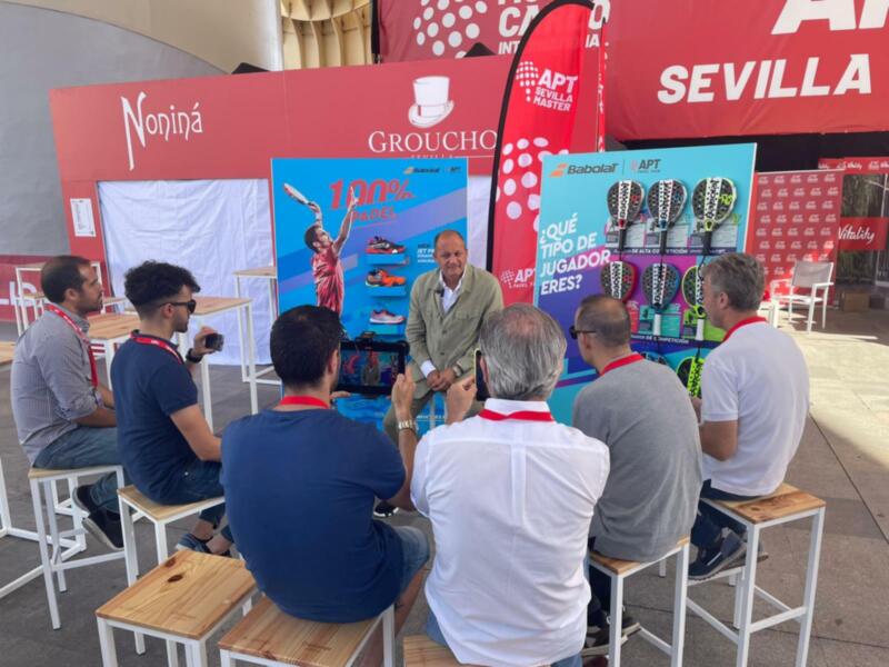 Entrevista en el stand de Babolat en el APT Padel Tour de Sevilla.