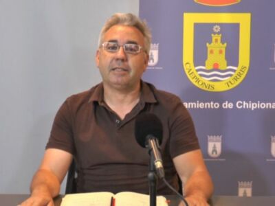 Pepe Mellado anuncia que las obras que se realizarán en Chipiona con el PFEA 2022 irán, en parte, a mejoras en barriadas 