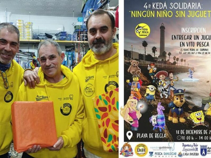 Voluntarios de 'Vito Pesca' con un paquete de donación para la '4ª Kedá Solidaria'.
