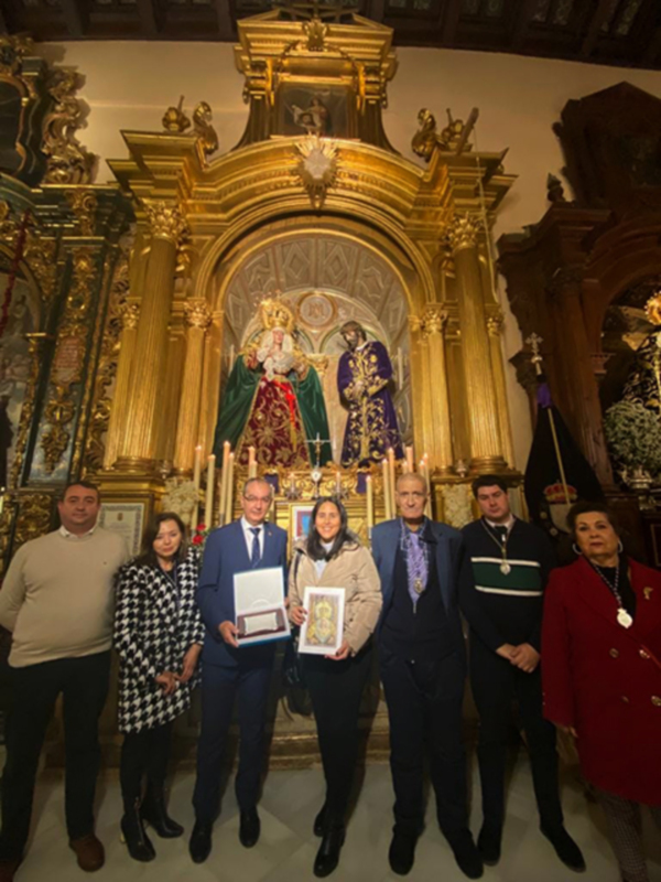 La Fundación “TAS”  homenajeada por la Hermandad del Nazareno de Alcalá del Río por sus obras con los discapacitados 