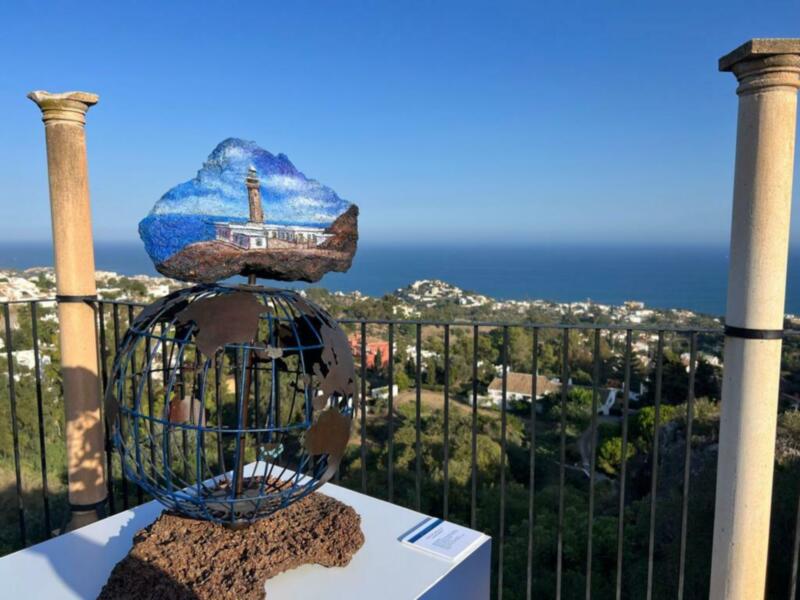 "Siempre seré tu faro" es un proyecto que representa 7 faros que se ubican en el interior de la geografía española