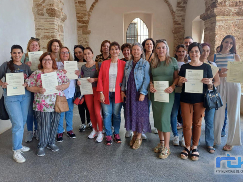 37 personas reciben sus certificados de un curso de prevención de riesgos laborales en el sector de la limpieza promovido por Igualdad
