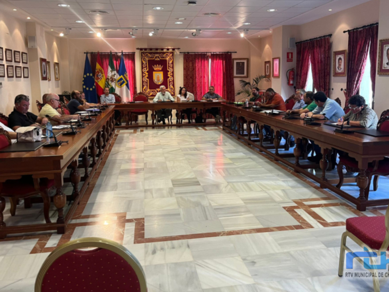 Reunión del Ayuntamiento en el Salón de Plenos de Chipiona