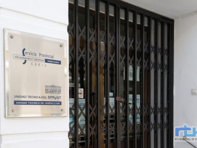 Entrada del Servicio Provincial de Recaudación y Gestión Tributaria de Cádiz.