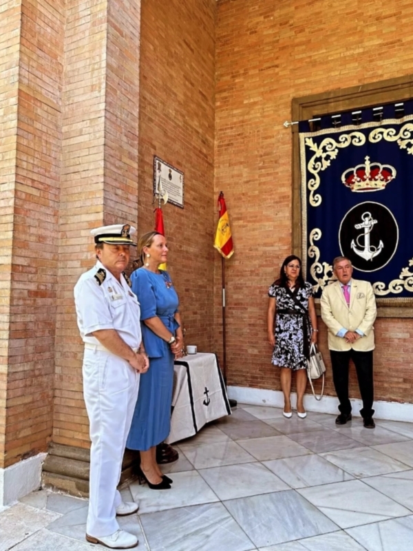 Homenaje a los héroes de las guerras de Cuba y Filipina por la Comandancia Naval de Sevilla.