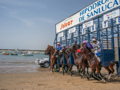 Este próximo miércoles comienzan las carreras de caballos  en las playas de Sanlúcar de Barrameda